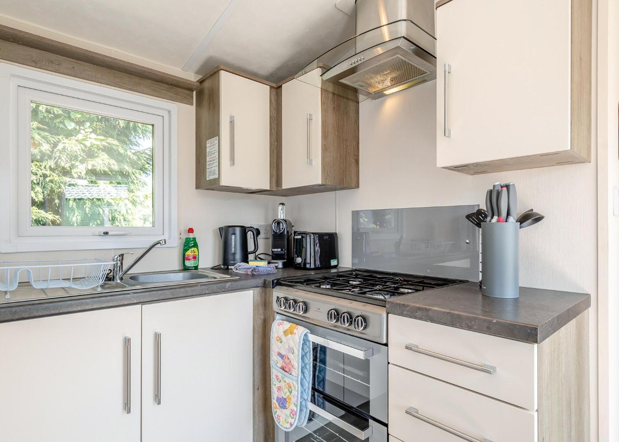 Longnor Wood Holiday Park Buitenkant foto