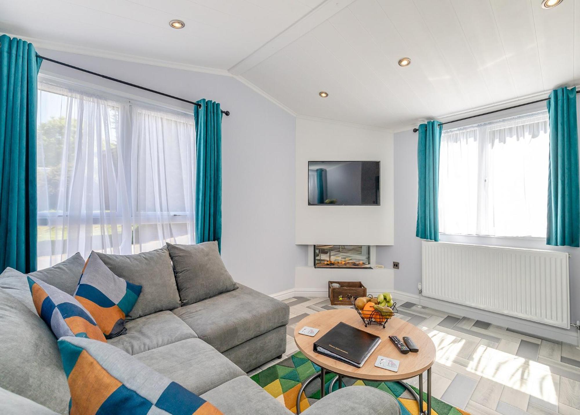 Longnor Wood Holiday Park Buitenkant foto