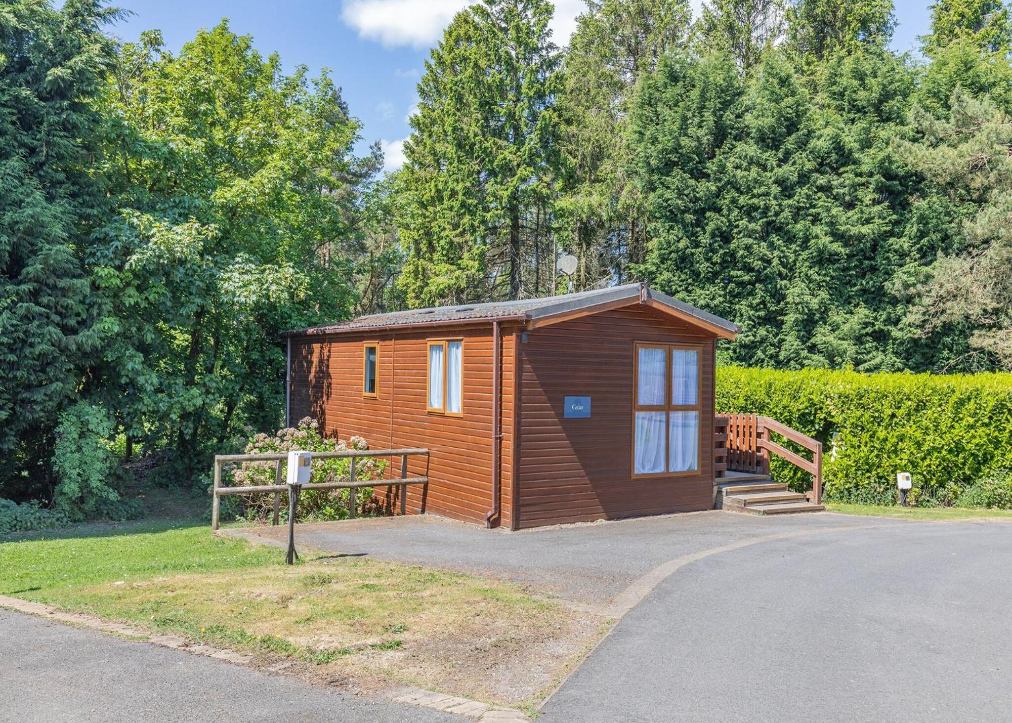 Longnor Wood Holiday Park Buitenkant foto