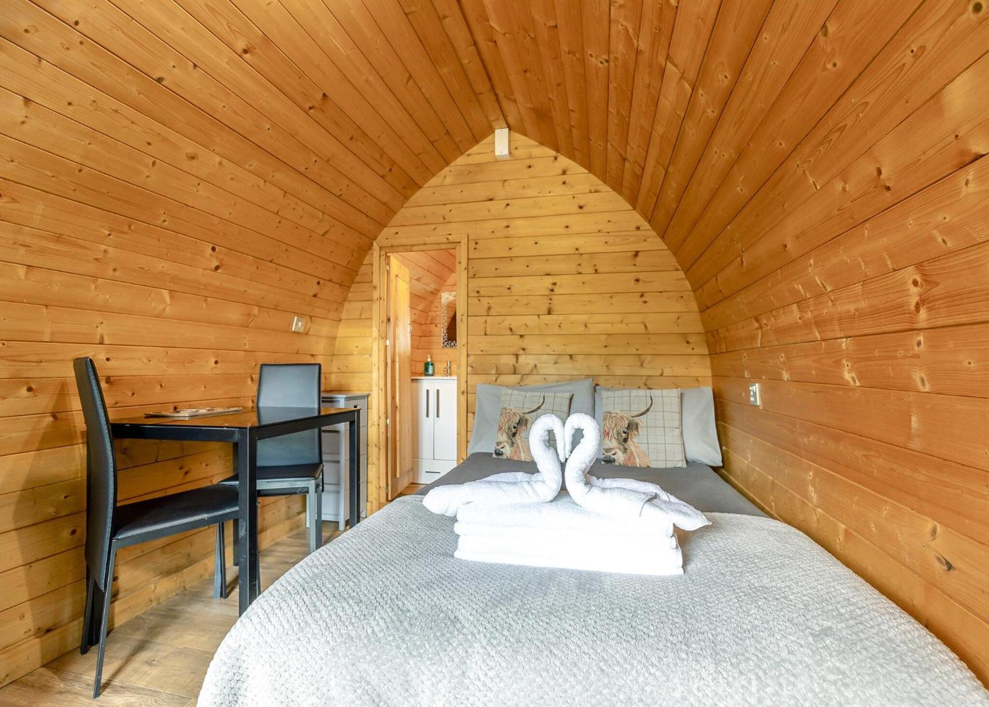 Longnor Wood Holiday Park Buitenkant foto