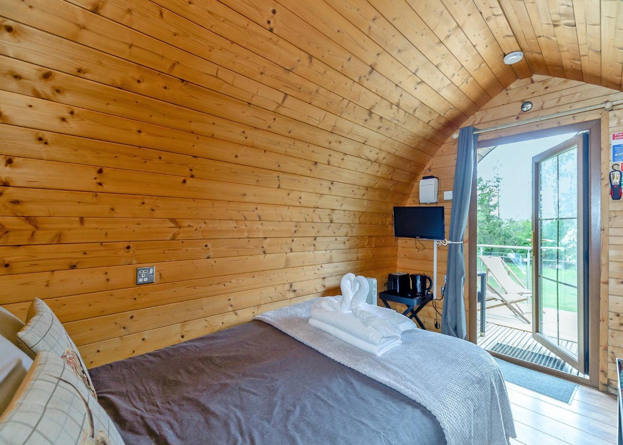 Longnor Wood Holiday Park Buitenkant foto