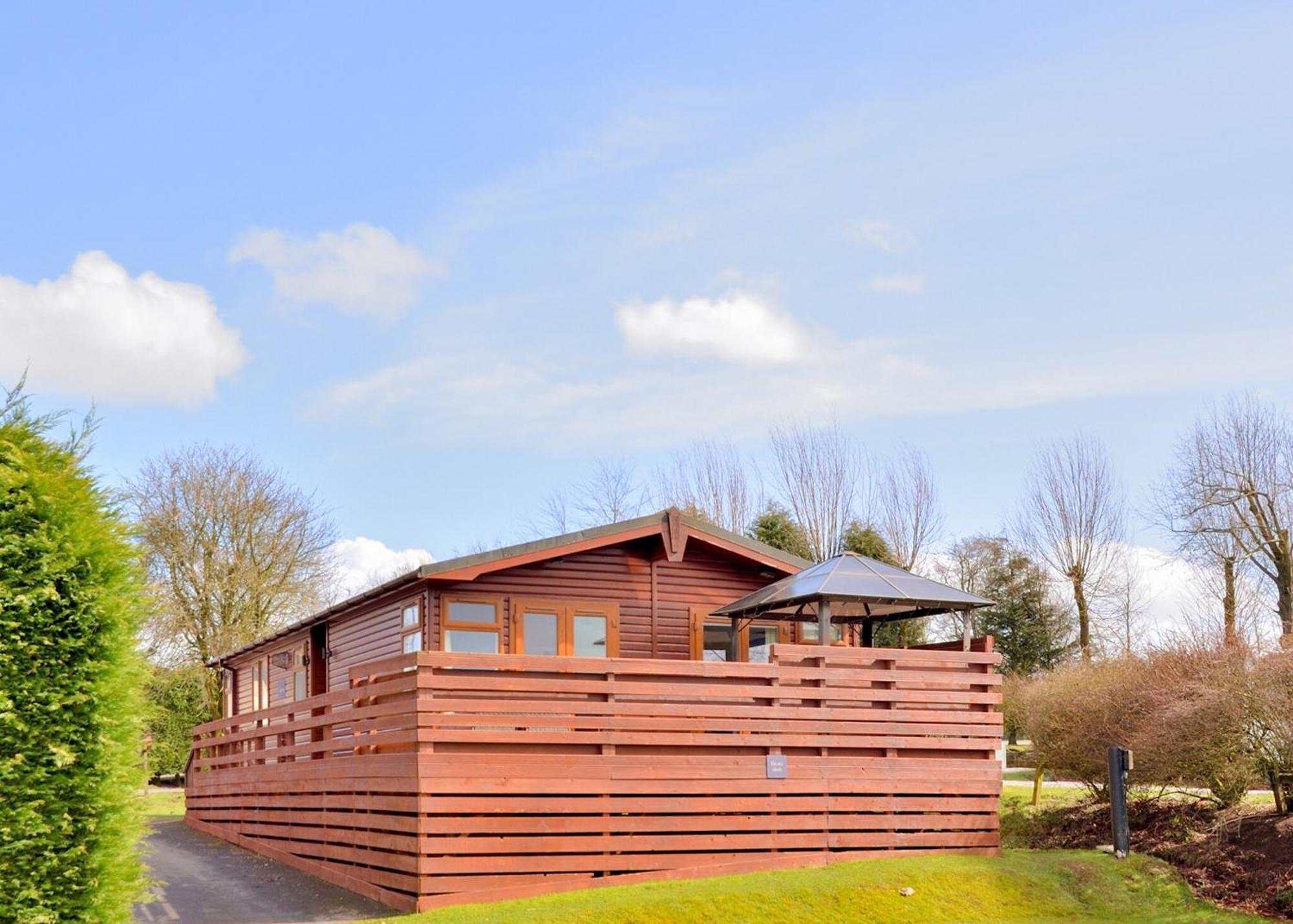 Longnor Wood Holiday Park Buitenkant foto
