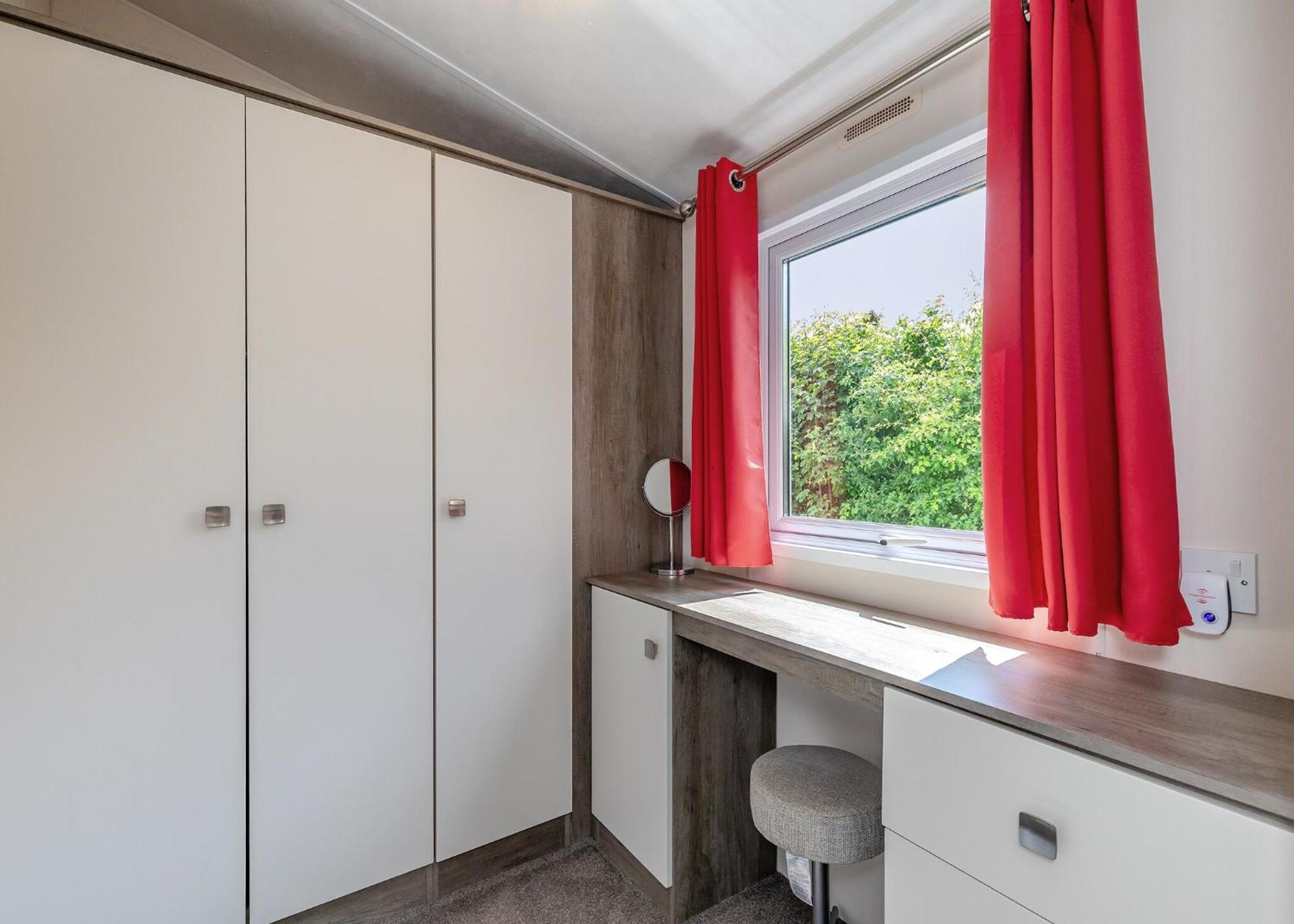 Longnor Wood Holiday Park Buitenkant foto