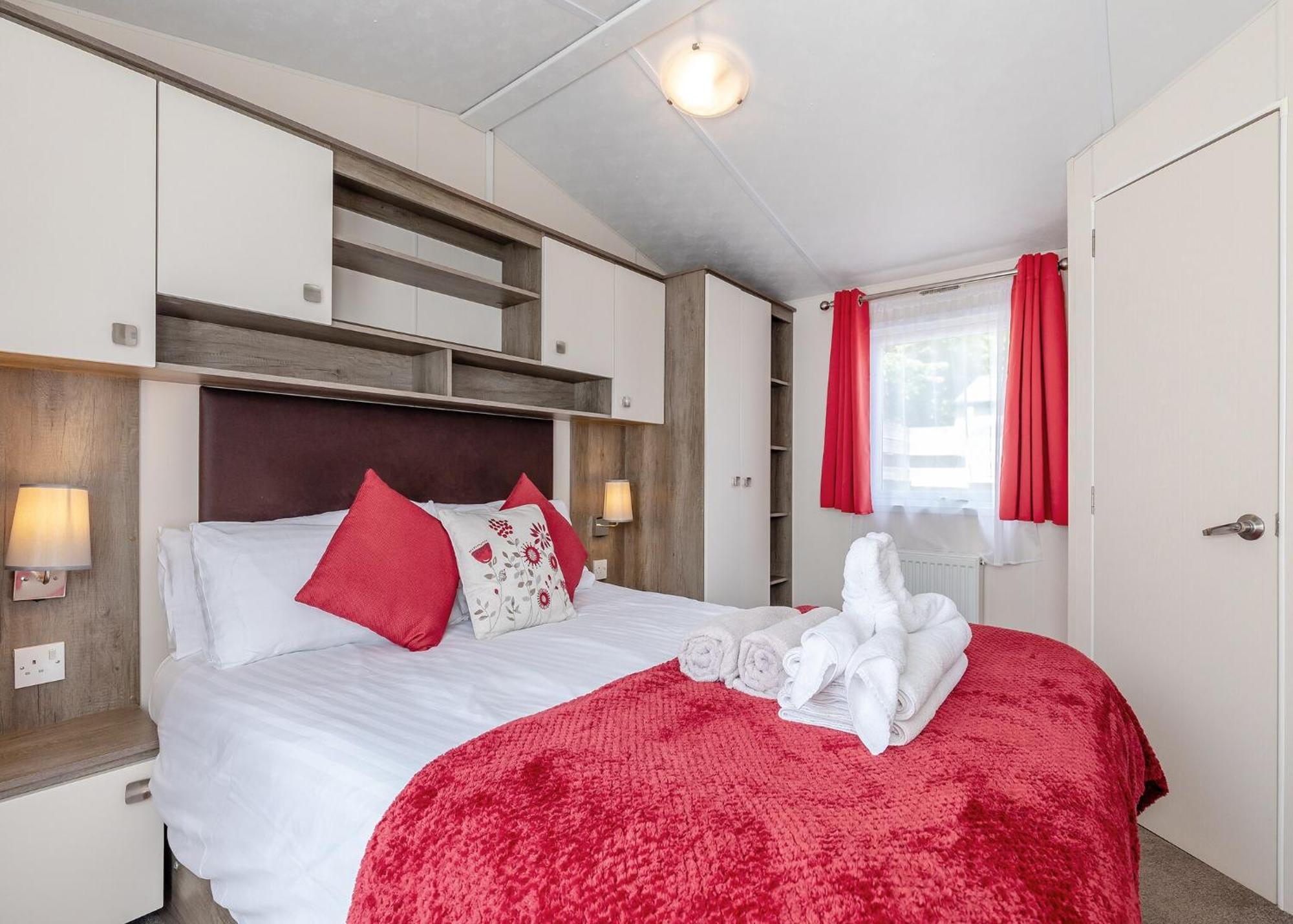 Longnor Wood Holiday Park Buitenkant foto